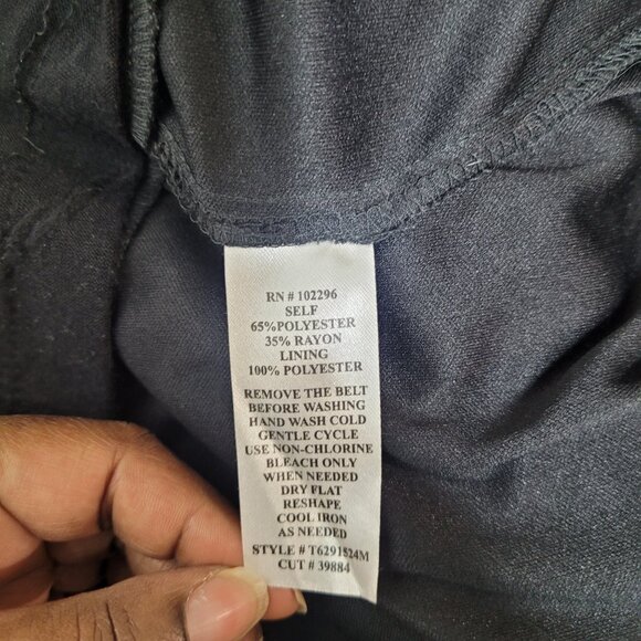 Connected Apparel Black Textured Sheath Dress Size 10 – Cocktail, Evening, Party - Picture 6 of 6